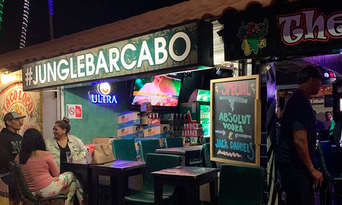 Vida Nocturna en Cabo; Jungle Bar.