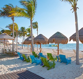La playa de Garza Blanca en Cancún, Costa Mujeres, es el rincón secreto del Caribe mexicano. Disfruta de vistas espectaculares en nuestra galería de fotos.
