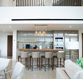 Esta galería de fotos te muestra un adelanto de nuestras suites, donde el lujo se encuentra con la belleza natural en un solo lugar.