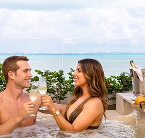 Esta galería de fotos te muestra un adelanto de nuestras suites, donde el lujo se encuentra con la belleza natural en un solo lugar.