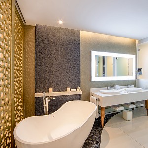 Las suites de Garza Blanca Los Cabos son un refugio perfecto frente al mar. Descubre la perfección en cada detalle a través de nuestra galería de fotos.