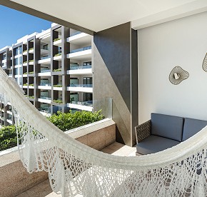 Las suites de Garza Blanca Los Cabos son un refugio perfecto frente al mar. Descubre la perfección en cada detalle a través de nuestra galería de fotos.