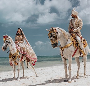 Inspírate con momentos reales de bodas capturados en Garza Blanca Cancún. Vistas al mar, decoración elegante y recuerdos atemporales te esperan.