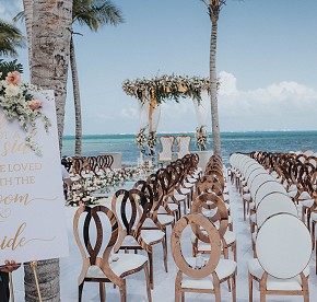 Inspírate con momentos reales de bodas capturados en Garza Blanca Cancún. Vistas al mar, decoración elegante y recuerdos atemporales te esperan.