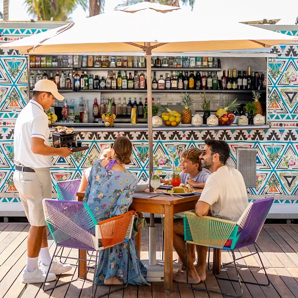 Hasta $2000 USD en Resort Credit*