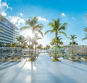 Explora nuestras fotos para conocer las instalaciones de primer nivel y el servicio excepcional de este paraíso en el Caribe.