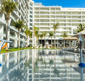 Explora nuestras fotos para conocer las instalaciones de primer nivel y el servicio excepcional de este paraíso en el Caribe.
