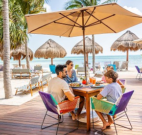 Nuestra galería revela los secretos de los restaurantes de Garza Blanca Cancún. Admira las vistas panorámicas y platos exquisitos que te esperan.