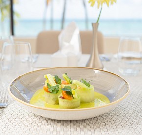 Nuestra galería revela los secretos de los restaurantes de Garza Blanca Cancún. Admira las vistas panorámicas y platos exquisitos que te esperan.