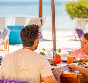 Nuestra galería revela los secretos de los restaurantes de Garza Blanca Cancún. Admira las vistas panorámicas y platos exquisitos que te esperan.