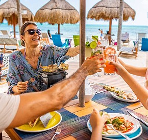 Nuestra galería revela los secretos de los restaurantes de Garza Blanca Cancún. Admira las vistas panorámicas y platos exquisitos que te esperan.