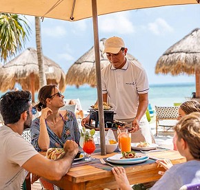 Nuestra galería revela los secretos de los restaurantes de Garza Blanca Cancún. Admira las vistas panorámicas y platos exquisitos que te esperan.