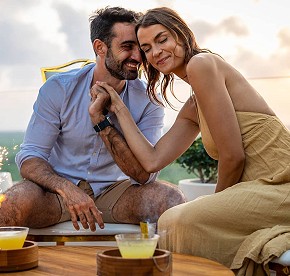 Explora nuestro rooftop a través de una galería de fotos deslumbrante. Descubre vistas panorámicas impresionantes y momentos inolvidables en Cancún.