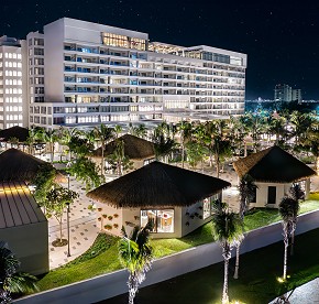 Descubre TierraLuna Cancún, donde los espacios al aire libre te invitan a conectarte con la naturaleza y explorar los vibrantes paisajes del Caribe. Ideal para los amantes de la aventura.